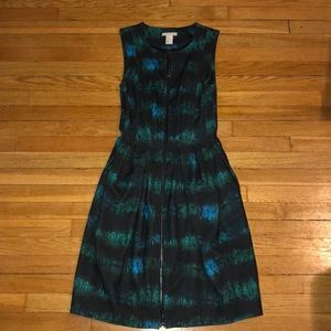 Fit and flare printed dress with zipper